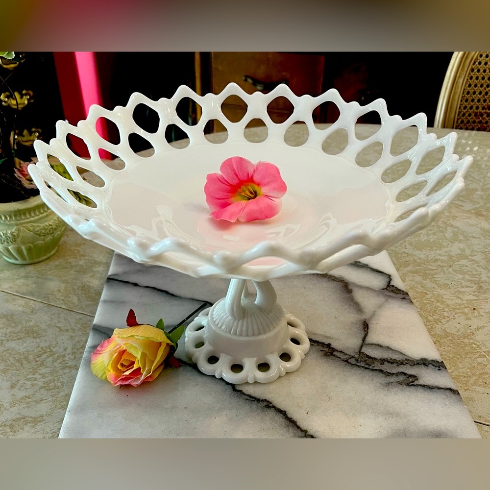 Vintage Westmoreland Milk Glass Doric Lace Pedestal 11.5” Belled Bowl/Compote